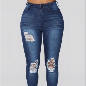 Fashion nova high wasted ripped jeans